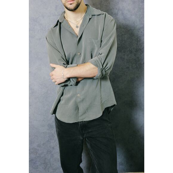 Vintage Grey Button-up | Gillio - Picture 2 of 5